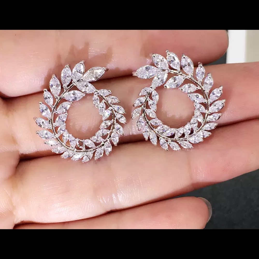 Rhinestone Statement Earrings - image 4